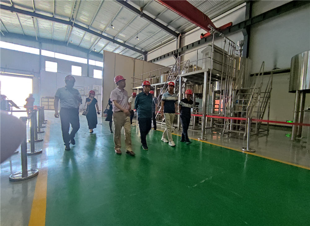  攜手并肩，共贏未來——熱烈歡迎餐飲協(xié)會領(lǐng)導(dǎo)蒞臨山東天泰參觀指導(dǎo)