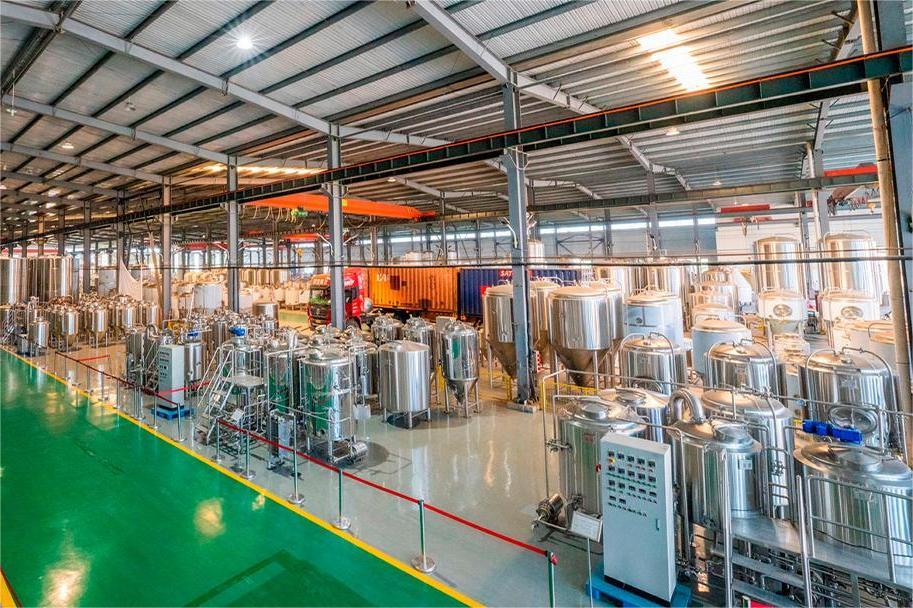 啤酒廠(chǎng)應(yīng)該怎么做，才能提升釀造產(chǎn)能，降低成本？